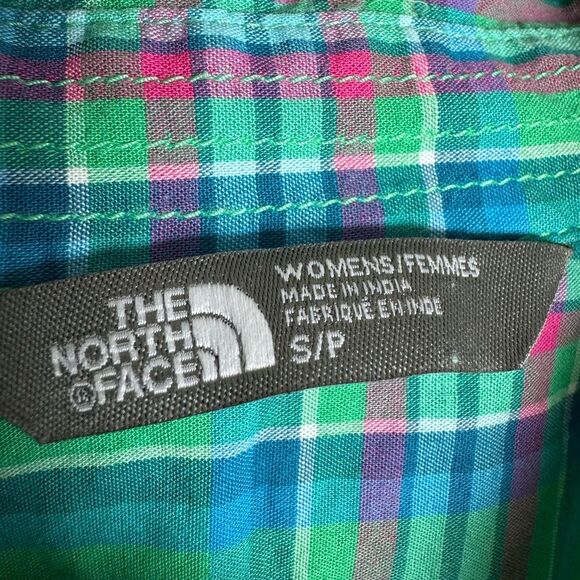 SALE! Women’s Green The North Face Plaid Button Down Shirt Size S EUC - Picture 7 of 7